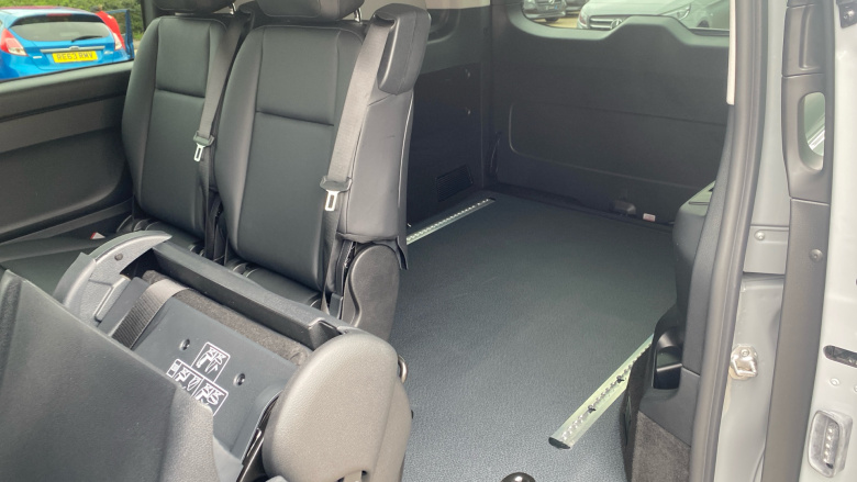 Mercedes-Benz Vito L2 Diesel Rwd 119CDI Select Crew Van 9G-Tronic
